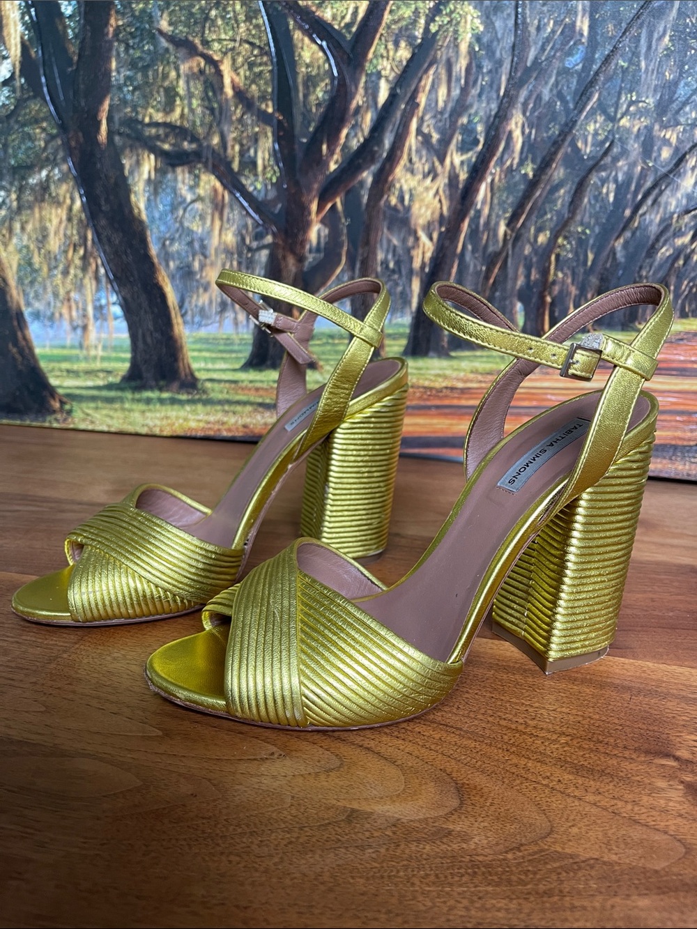 Tabitha Simmons Metallic Gold Ribbed Block Heel leather sz38 made in Italy